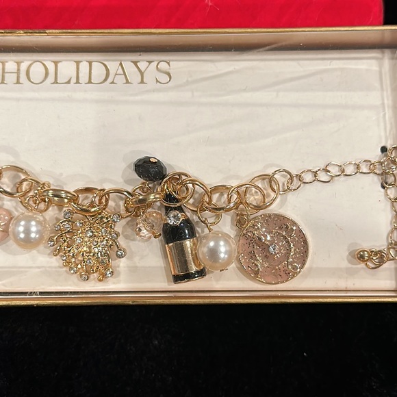 Brand new Happy holidays new year bracelets - Picture 4 of 4